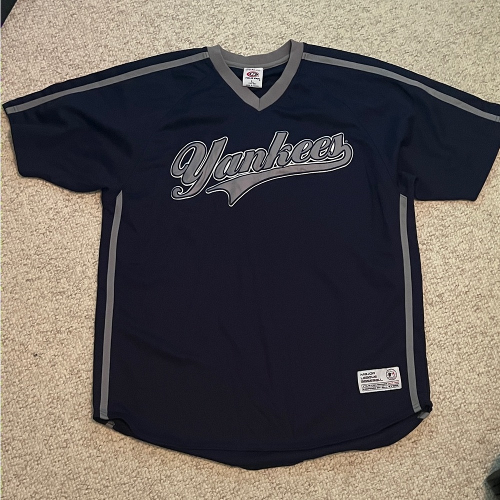 Yankees Navy and Gray Men's Jersey (Vintage-Like New)